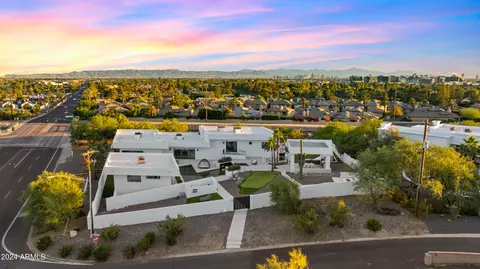 View/Area - 3197 E San Miguel Ave, Phoenix, AZ 85016 photo 1 of 2