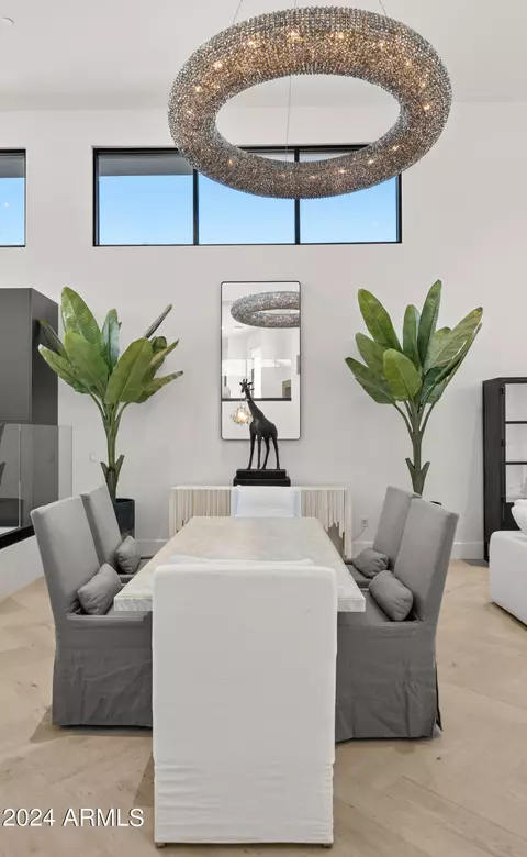 Dining - 3197 E San Miguel Ave, Phoenix, AZ 85016 photo 2 of 2