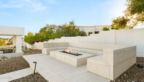 Exterior - 3197 E San Miguel Ave, Phoenix, AZ 85016 photo 5 of 12