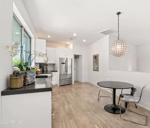 Kitchen - 3197 E San Miguel Ave, Phoenix, AZ 85016 photo 7 of 7