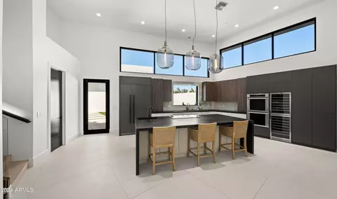 Kitchen - 3197 E San Miguel Ave, Phoenix, AZ 85016 photo 2 of 7