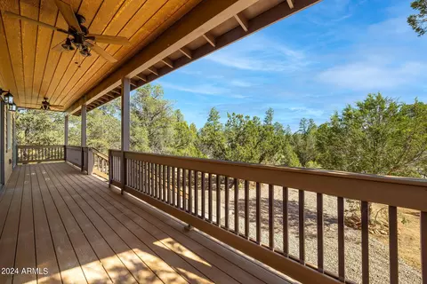 3322 Apache Dr, Overgaard, AZ 85933 photo 3