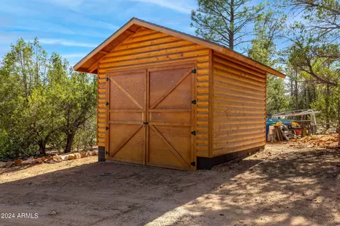 3322 Apache Dr, Overgaard, AZ 85933 photo 23