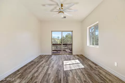 3322 Apache Dr, Overgaard, AZ 85933 photo 10