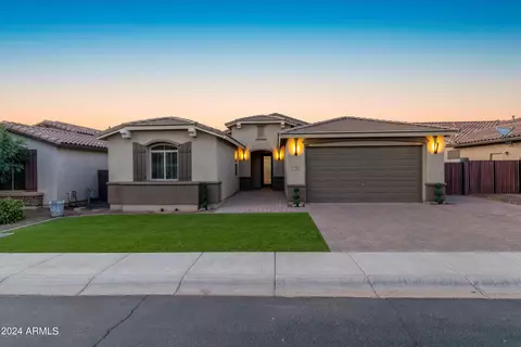 134 W Hackberry Ave, Queen Creek, AZ 85140