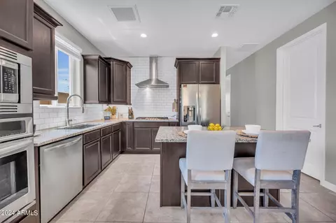 2025 E Charlotte Dr, Phoenix, AZ 85024 photo 7