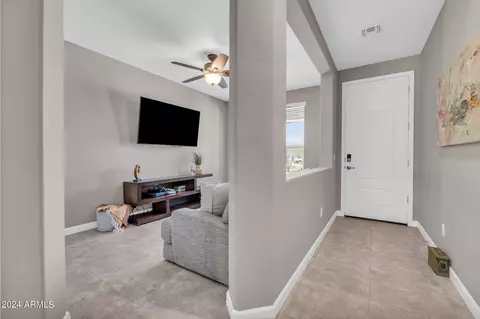 2025 E Charlotte Dr, Phoenix, AZ 85024 photo 3