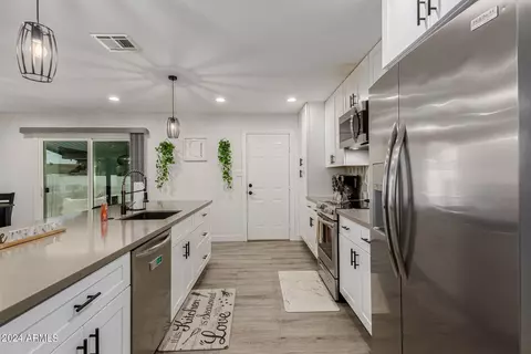 1044 E Alameda Dr, Tempe, AZ 85282 photo 8