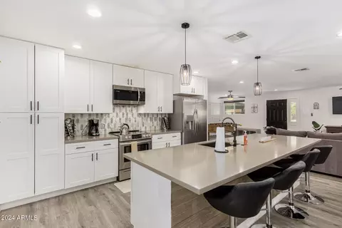 1044 E Alameda Dr, Tempe, AZ 85282 photo 6