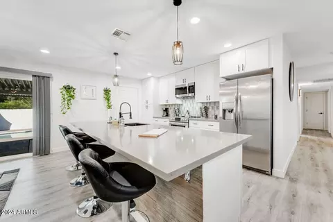 1044 E Alameda Dr, Tempe, AZ 85282 photo 5