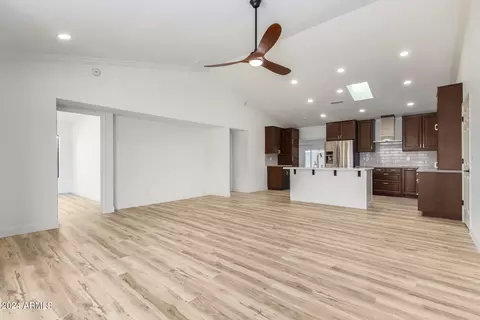 1007 E Wagoner Rd, Phoenix, AZ 85022 photo 3