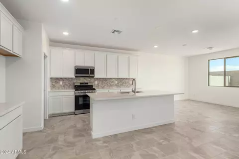 3473 S 174th Ave, Goodyear, AZ 85338 photo 9