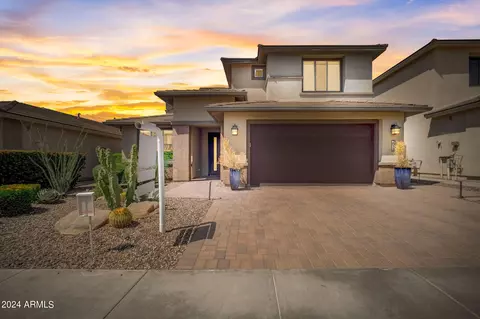 2924 E Riane Rd, Phoenix, AZ 85050