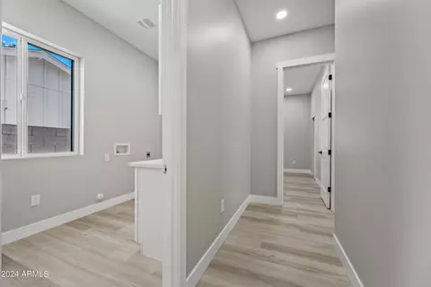 Entry Way - 1323 E Oregon Ave, Phoenix, AZ 85014 photo 3 of 5