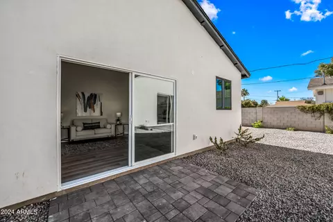 Exterior - 1323 E Oregon Ave, Phoenix, AZ 85014 photo 11 of 13