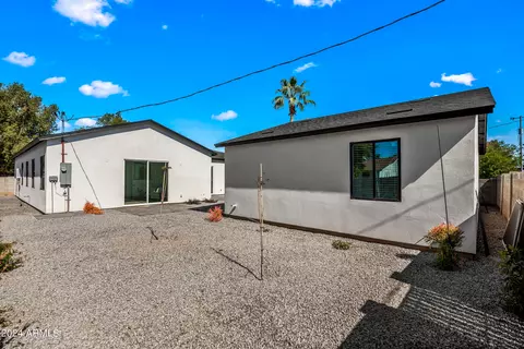 Exterior - 1323 E Oregon Ave, Phoenix, AZ 85014 photo 10 of 13