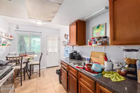 Kitchen - 711 E Marilyn Ave, Mesa, AZ 85204 photo 4 of 8