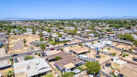View/Area - 711 E Marilyn Ave, Mesa, AZ 85204 photo 9 of 9