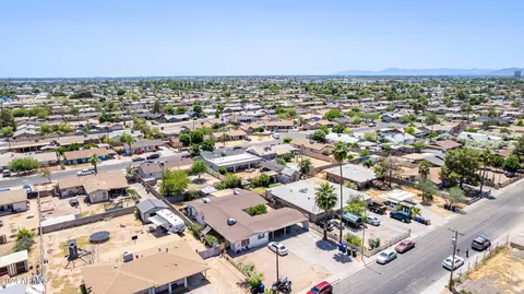 View/Area - 711 E Marilyn Ave, Mesa, AZ 85204 photo 4 of 9