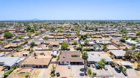 View/Area - 711 E Marilyn Ave, Mesa, AZ 85204 photo 6 of 9