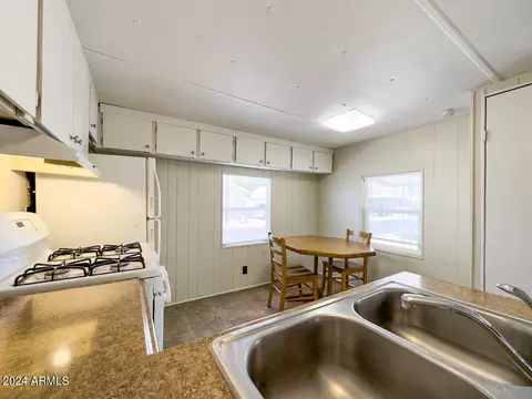 929 N Delaware Dr #8, Apache Junction, AZ 85120 photo 9