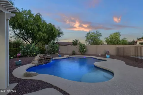 Exterior - 1074 E Periwinkle Way, Gilbert, AZ 85297 photo 11 of 14