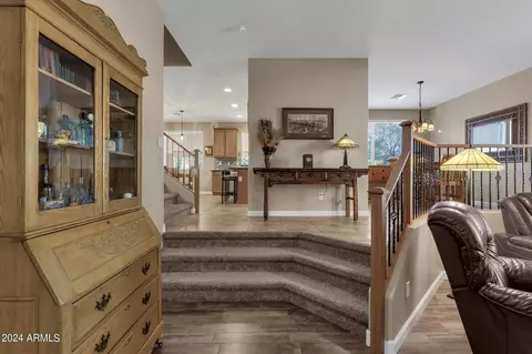 Entry Way - 1074 E Periwinkle Way, Gilbert, AZ 85297 photo 2 of 4