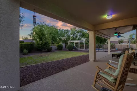 Exterior - 1074 E Periwinkle Way, Gilbert, AZ 85297 photo 5 of 14