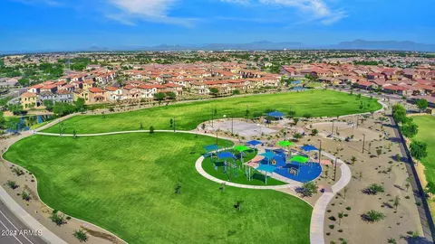 View/Area - 1074 E Periwinkle Way, Gilbert, AZ 85297 photo 15 of 19