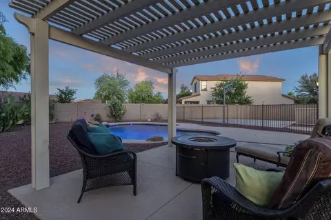 Exterior - 1074 E Periwinkle Way, Gilbert, AZ 85297 photo 12 of 14