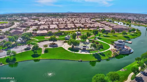 View/Area - 1074 E Periwinkle Way, Gilbert, AZ 85297 photo 10 of 19
