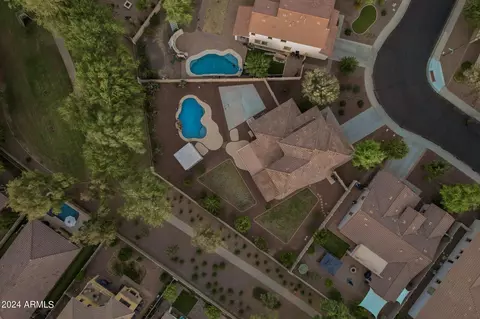 View/Area - 1074 E Periwinkle Way, Gilbert, AZ 85297 photo 3 of 19