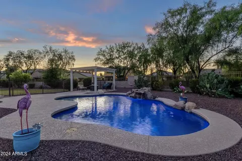 Exterior - 1074 E Periwinkle Way, Gilbert, AZ 85297 photo 1 of 14