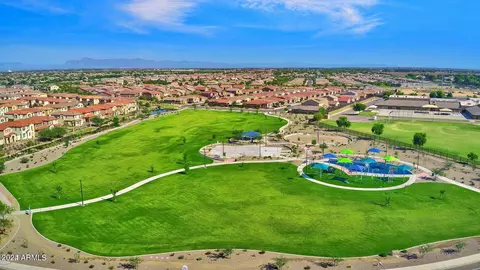 View/Area - 1074 E Periwinkle Way, Gilbert, AZ 85297 photo 17 of 19