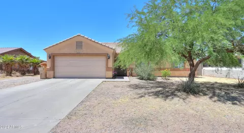10180 W Wenden Dr, Arizona City, AZ 85123