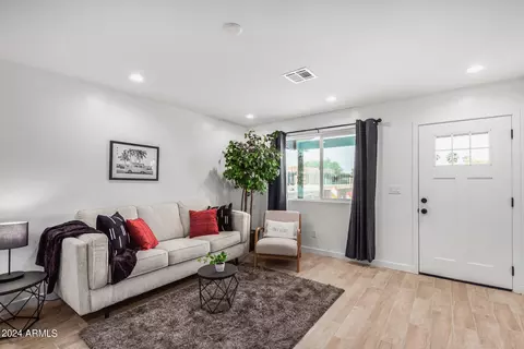 580 N Pasadena --, Mesa, AZ 85201 photo 6