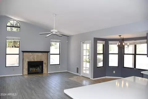609 S Scallop Dr, Gilbert, AZ 85233 photo 9