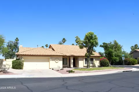 609 S Scallop Dr, Gilbert, AZ 85233