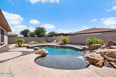4088 S Marble St, Gilbert, AZ 85297 photo 6