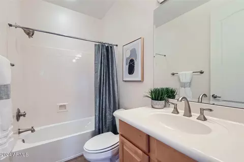 3427 E Pyrenees Pass, Phoenix, AZ 85018 photo 13