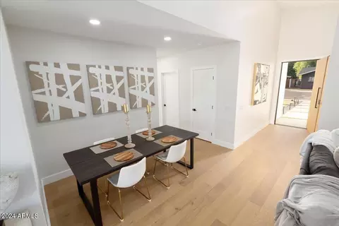 2437 E Highland Ave, Phoenix, AZ 85016 photo 12
