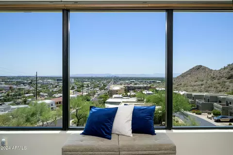 8 W Alicen Ct, Phoenix, AZ 85021