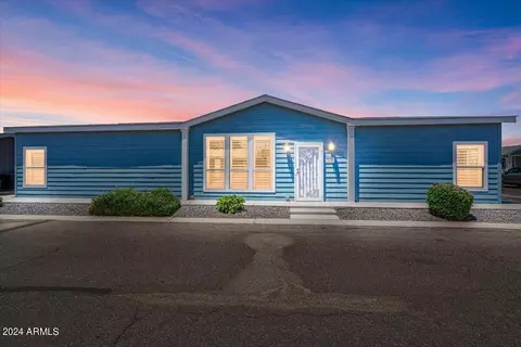 1051 E Four St, San Tan Valley, AZ 85140