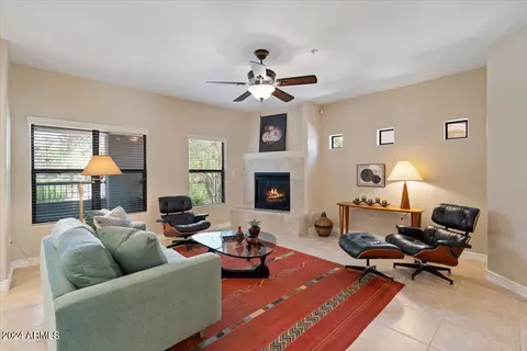 21320 N 56th St #1020, Phoenix, AZ 85054