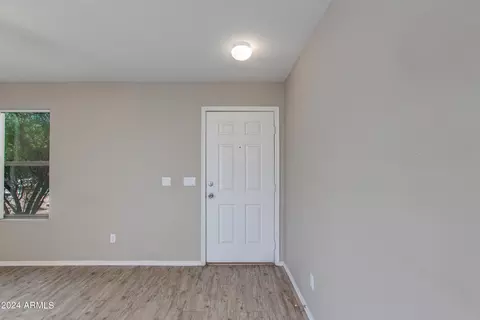 1110 E Milada Dr, Phoenix, AZ 85042 photo 5