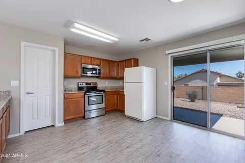 1110 E Milada Dr, Phoenix, AZ 85042 photo 17