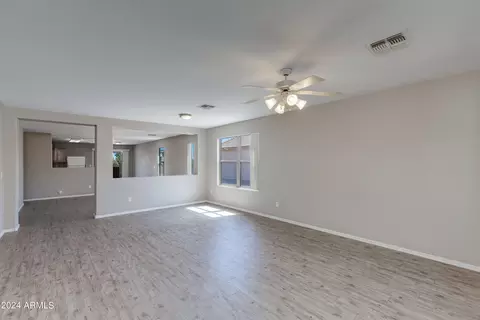 1110 E Milada Dr, Phoenix, AZ 85042 photo 6