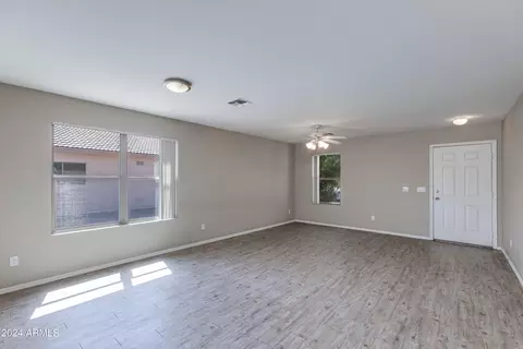 1110 E Milada Dr, Phoenix, AZ 85042 photo 9