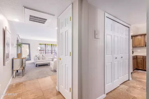 5122 N 31st Way #225, Phoenix, AZ 85016