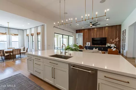 Kitchen - 1709 Everglade Ln, Gilbert, AZ 85298 photo 7 of 7